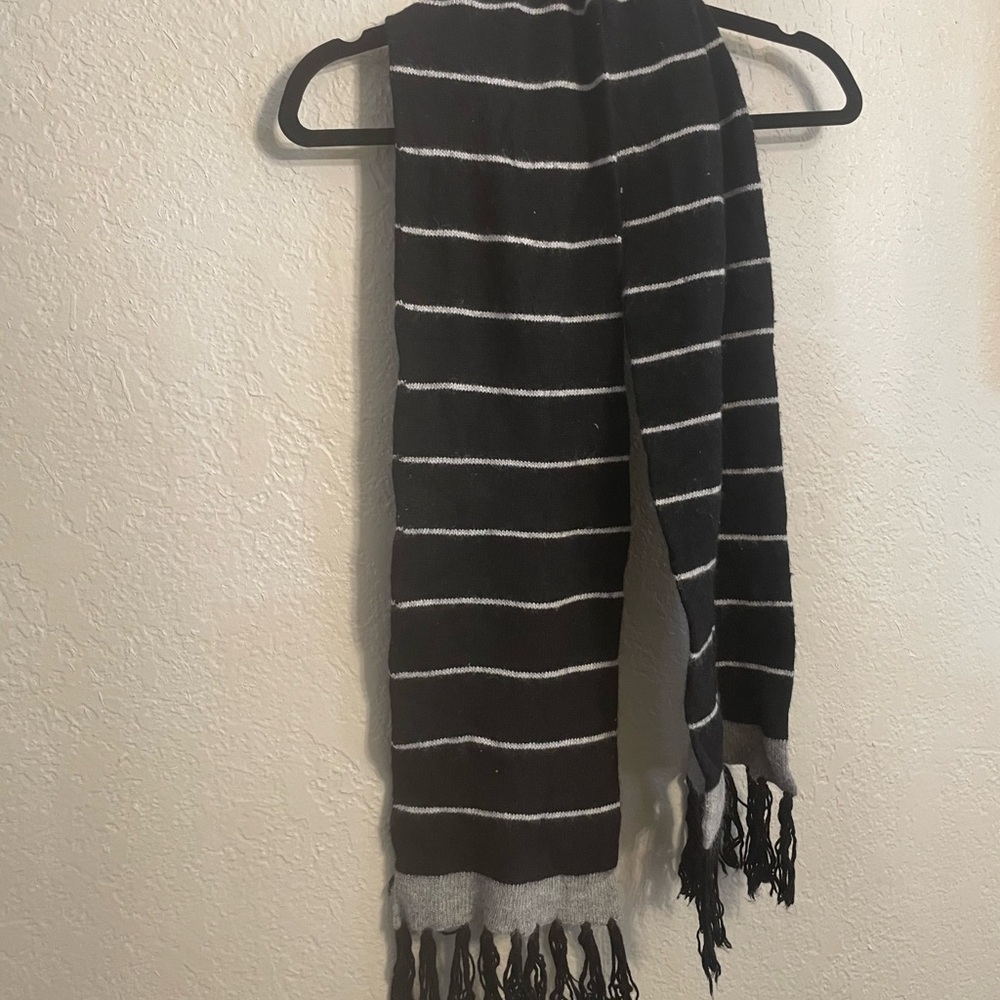 Black and White Striped Scarf